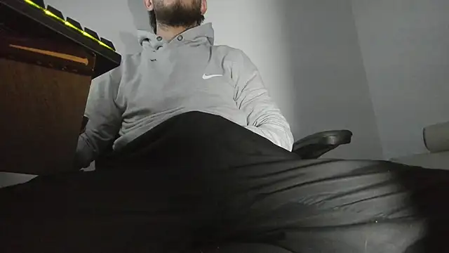 s sven03 online show from October 27, 2025, 11:31 pm