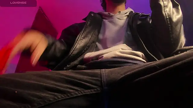 s sven03 online show from December 21, 2025, 1:24 am