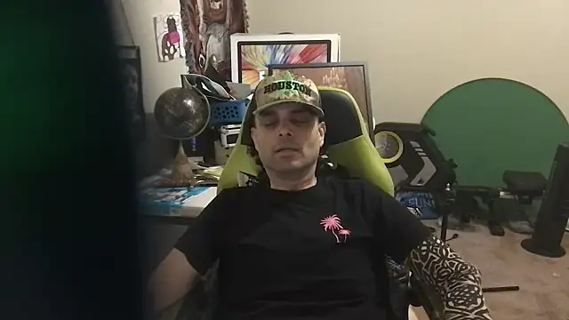 Snapshot of GForceSavage chatting on April 22, 2026, 11:06 pm GForceSavage online show from April 22, 2026, 11:06 pm