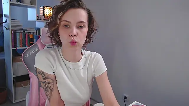 milly ross online show from January 14, 2025, 7:06 am