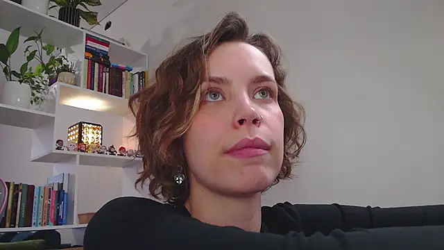 milly ross online show from February 1, 2025, 10:26 am