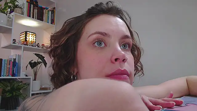 milly ross online show from February 6, 2025, 10:59 am