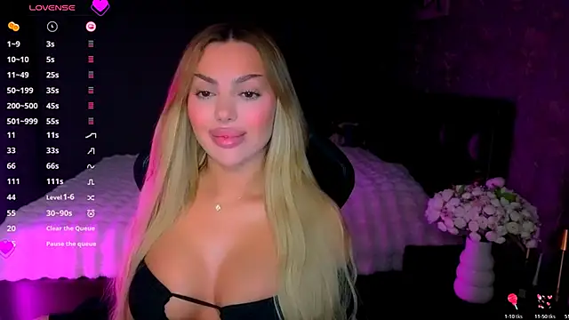 babyleilaa online show from April 9, 2026, 8:47 pm