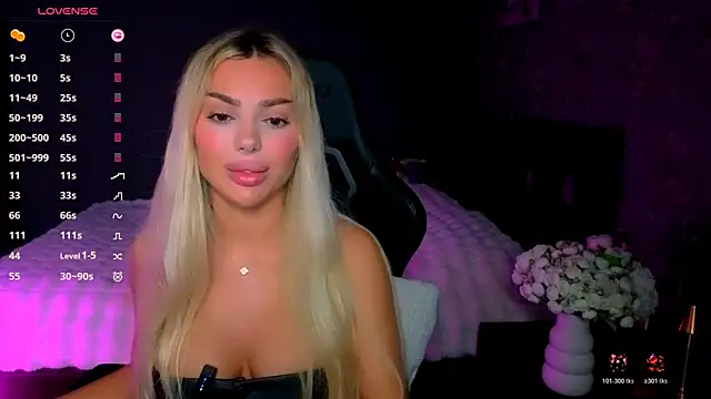 babyleilaa online show from July 12, 2026, 8:11 pm