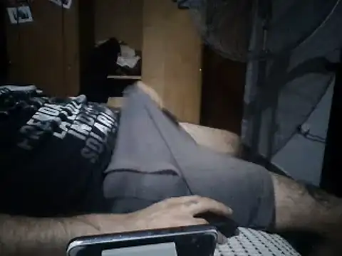 Snapshot of Luchi_pijagorda chatting on March 12, 2025, 6:07 am Luchi pijagorda online show from March 12, 2025, 6:07 am