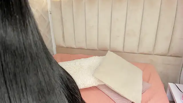 Snapshot of Anniie_Queen chatting on March 26, 2026, 2:50 am Anniie Queen online show from March 26, 2026, 2:50 am