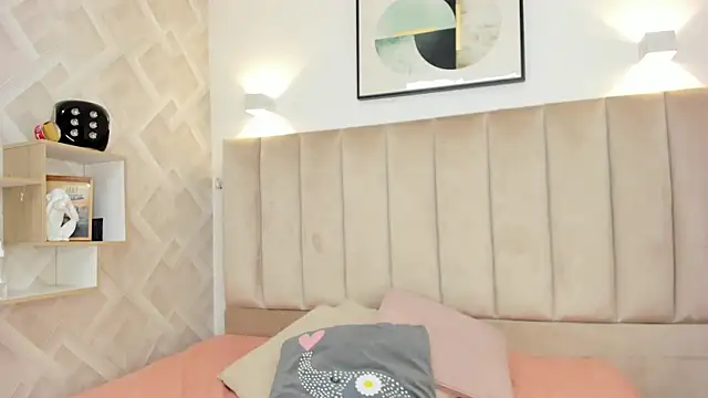 Snapshot of Anniie_Queen chatting on April 7, 2026, 3:07 am Anniie Queen online show from April 7, 2026, 3:07 am