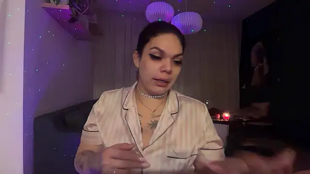 Snapshot of Its_MadameGaby chatting on February 13, 2026, 1:34 am Its MadameGaby online show from February 13, 2026, 1:34 am