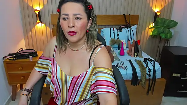 luciana ballesteros  online show from September 11, 2025, 12:27 pm