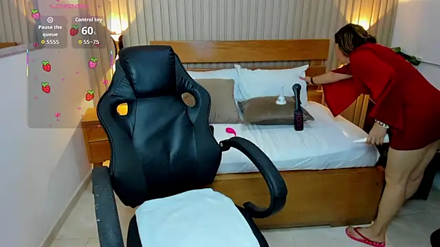 luciana ballesteros  online show from April 10, 2026, 12:32 pm