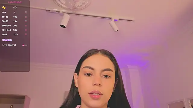 Aleejaa   online show from October 23, 2025, 11:42 am