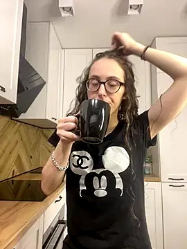 MartiniiSelenna online show from November 5, 2025, 8:25 am