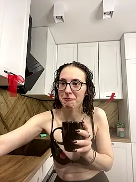 MartiniiSelenna online show from January 13, 2026, 7:02 am