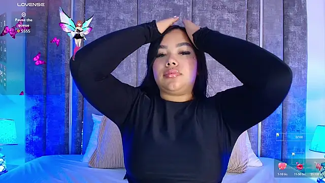 MarianaGarciaa   online show from November 24, 2025, 6:40 pm