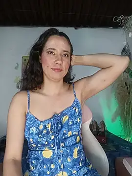 Snapshot of lovely_kitt chatting on June 7, 2026, 11:52 pm lovely kitt online show from June 7, 2026, 11:52 pm