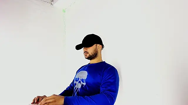 Snapshot of Sebas-hott chatting on September 20, 2025, 10:55 pm Sebas-hott online show from September 20, 2025, 10:55 pm