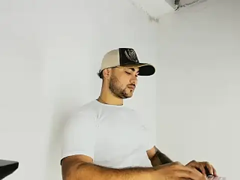 Snapshot of Sebas-hott chatting on November 1, 2025, 10:34 pm Sebas-hott online show from November 1, 2025, 10:34 pm