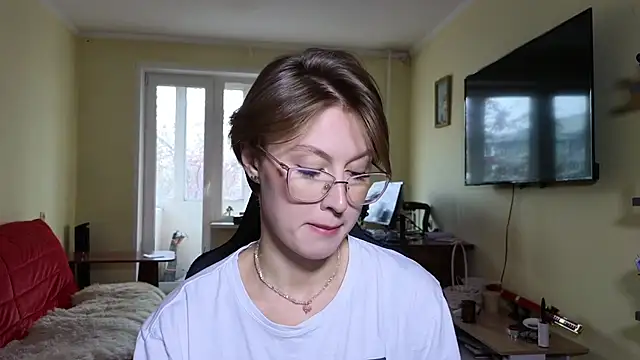 Snapshot of MalvinaBlum chatting on October 26, 2025, 6:19 am MalvinaBlum online show from October 26, 2025, 6:19 am