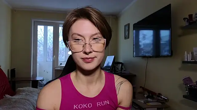 Snapshot of MalvinaBlum chatting on November 6, 2025, 2:56 am MalvinaBlum online show from November 6, 2025, 2:56 am