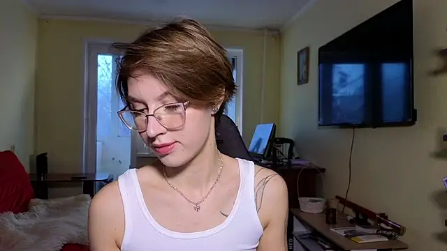 Snapshot of MalvinaBlum chatting on November 7, 2025, 2:00 am MalvinaBlum online show from November 7, 2025, 2:00 am