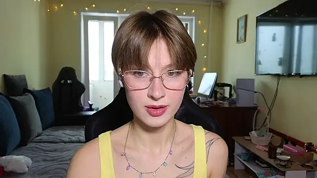 Snapshot of MalvinaBlum chatting on January 13, 2026, 6:18 am MalvinaBlum online show from January 13, 2026, 6:18 am