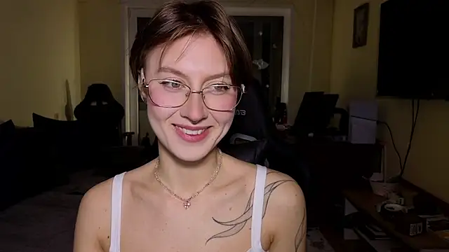 Snapshot of MalvinaBlum chatting on February 13, 2026, 2:13 pm MalvinaBlum online show from February 13, 2026, 2:13 pm