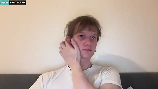 Cube933 online show from April 22, 2026, 8:10 pm