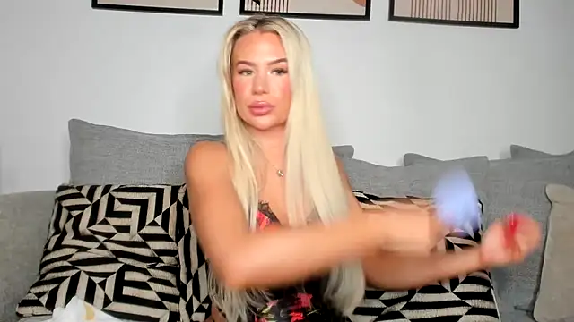 Snapshot of Alexia-Lee chatting on February 21, 2026, 10:22 pm Alexia-Lee online show from February 21, 2026, 10:22 pm