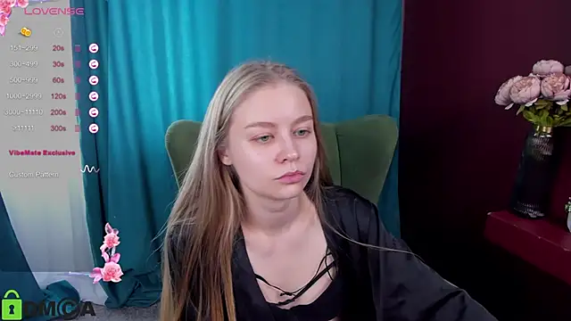 Snapshot of Polumna_cute chatting on December 7, 2024, 9:50 am Polumna cute online show from December 7, 2024, 9:50 am