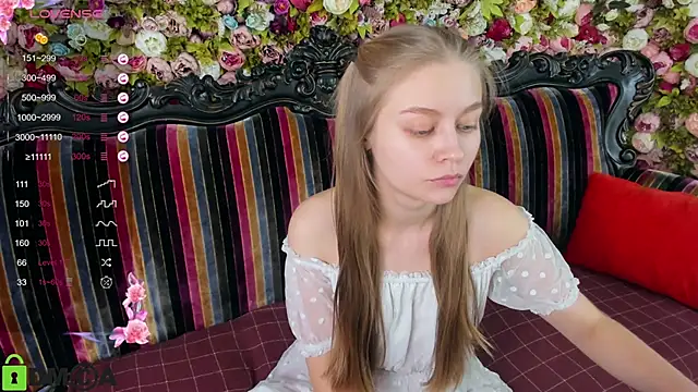 Snapshot of Polumna_cute chatting on December 11, 2024, 12:44 pm Polumna cute online show from December 11, 2024, 12:44 pm