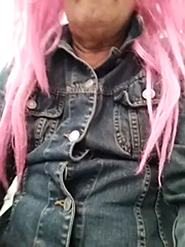 MATTIS11 online show from December 3, 2025, 9:07 am