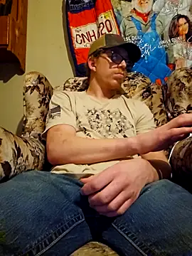 Snapshot of REDHAMMER_ chatting on March 5, 2025, 12:16 am REDHAMMER  online show from March 5, 2025, 12:16 am