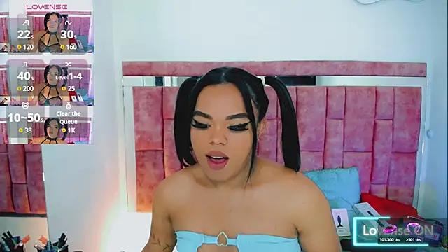 Snapshot of KayleighDreams_ chatting on May 10, 2026, 3:33 am KayleighDreams online show from May 10, 2026, 3:33 am