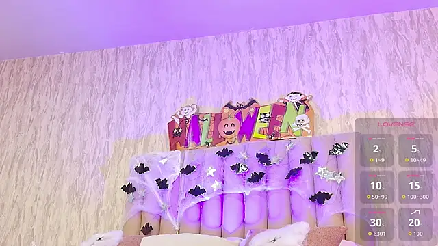 emily parkerr online show from October 8, 2025, 8:39 pm