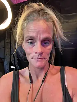 vixendoll87 online show from December 26, 2024, 2:12 am