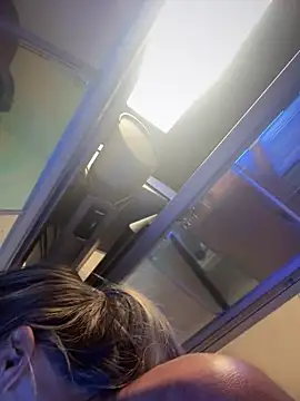 vixendoll87 online show from February 4, 2025, 7:33 pm