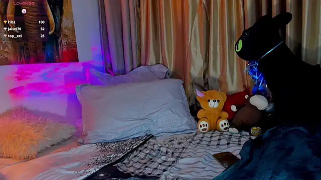 liam oficial02 online show from September 12, 2025, 3:39 am