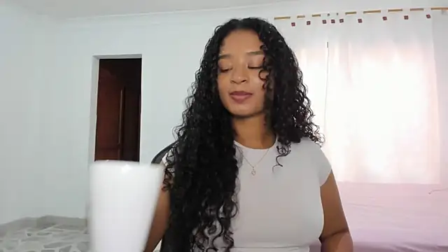 avellanatammy online show from February 16, 2026, 9:33 pm