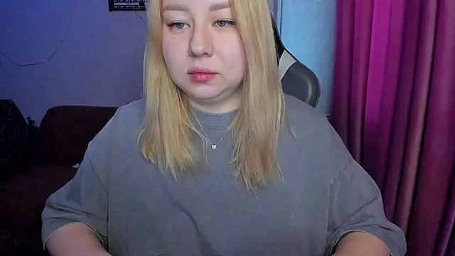 Milafoxxxy online show from November 11, 2025, 10:15 am