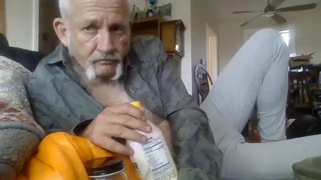 den-rock4u online show from November 24, 2025, 10:42 pm