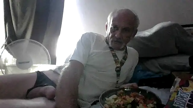 Snapshot of den-rock4u chatting on July 13, 2026, 10:01 pm den-rock4u online show from July 13, 2026, 10:01 pm