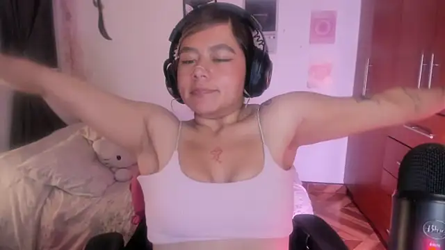 StephaniFox online show from March 8, 2026, 2:04 am