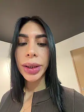 Snapshot of Dj_scarlettmorreti chatting on May 22, 2026, 3:39 pm Dj scarlettmorreti online show from May 22, 2026, 3:39 pm