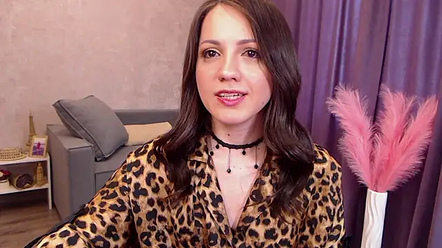 SusanMorado online show from September 15, 2025, 9:20 am