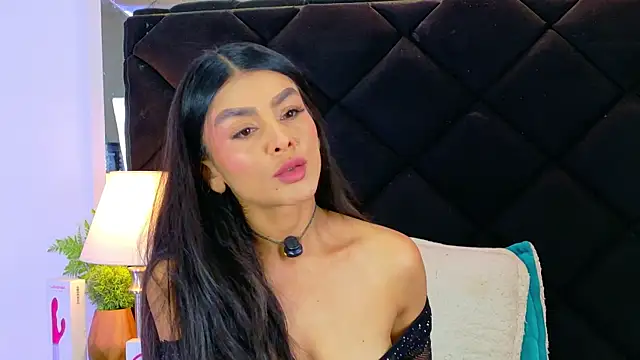 Holly Brensonexx  online show from October 28, 2025, 1:03 pm