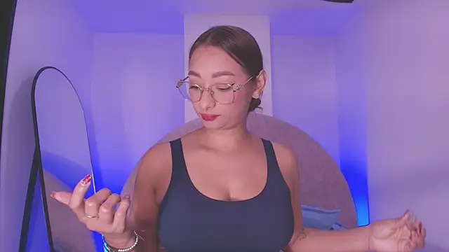 vale ross  online show from April 16, 2026, 3:07 am