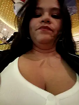 Snapshot of Julieta-tits chatting on December 12, 2024, 12:05 am Julieta-tits online show from December 12, 2024, 12:05 am