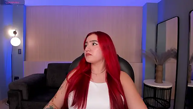 ViolettCastel online show from February 17, 2025, 7:31 pm