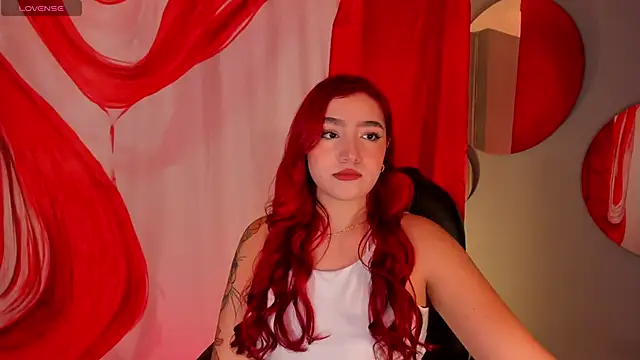 ViolettCastel online show from September 15, 2025, 7:47 pm