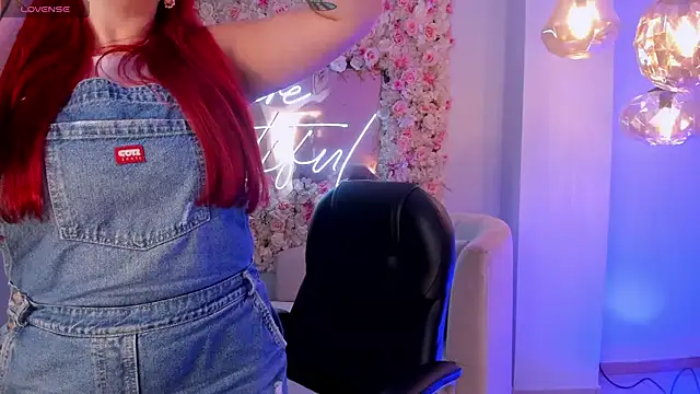 ViolettCastel online show from October 26, 2025, 11:16 am